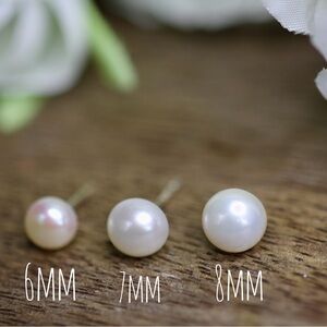 925 Silver Freshwater pearl stud earrings